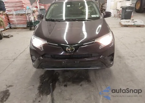 2017 Toyota Rav4 Xle z USA, uszkodzony, nr VIN 2T3RFREV4HW600896